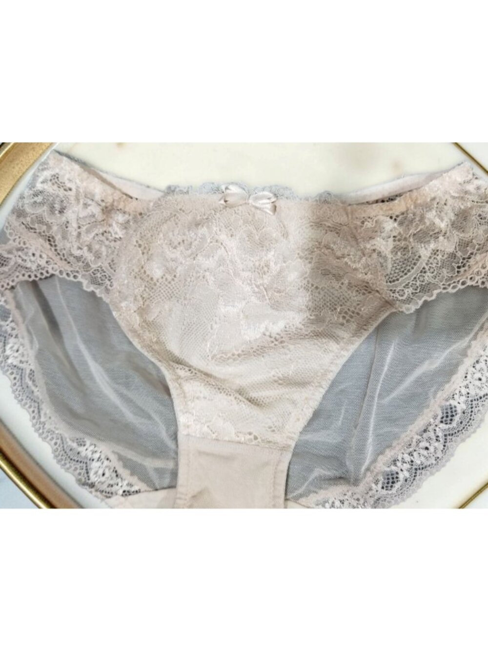 Bradelis New York Women’s Lace Panties Beige Size Small New Wo Tags!! - Picture 2 of 3